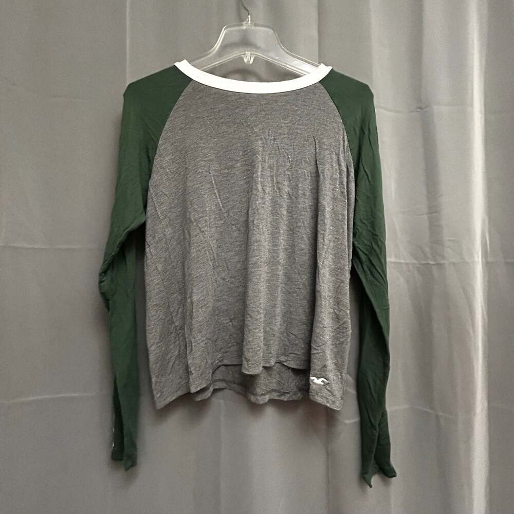 Hollister Must-Have Collection Easy Tee Size M Green Gray Long Sleeve